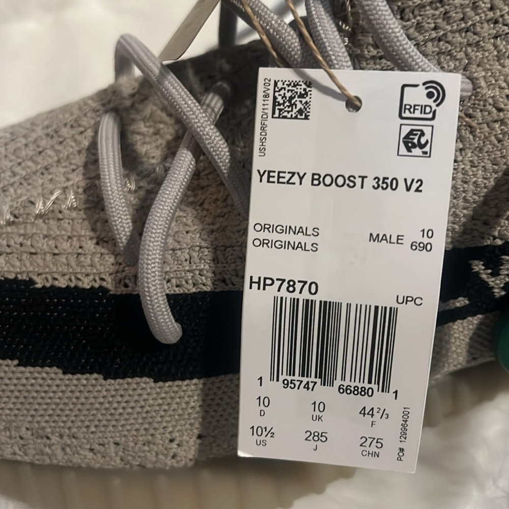 Yeezy boost 350 V2 slate 10.5 - Picture 5 of 8